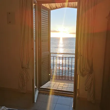 Alojamento de Acomodação e Pequeno-almoço Miramare
