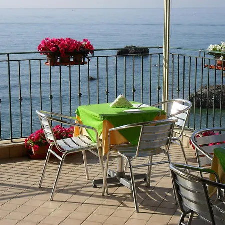 Bed and breakfast Miramare 4*
