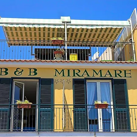 Bed and breakfast Miramare Giardini-Naxos