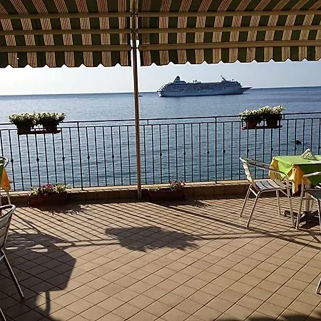 Nocleg ze śniadaniem Miramare 4*